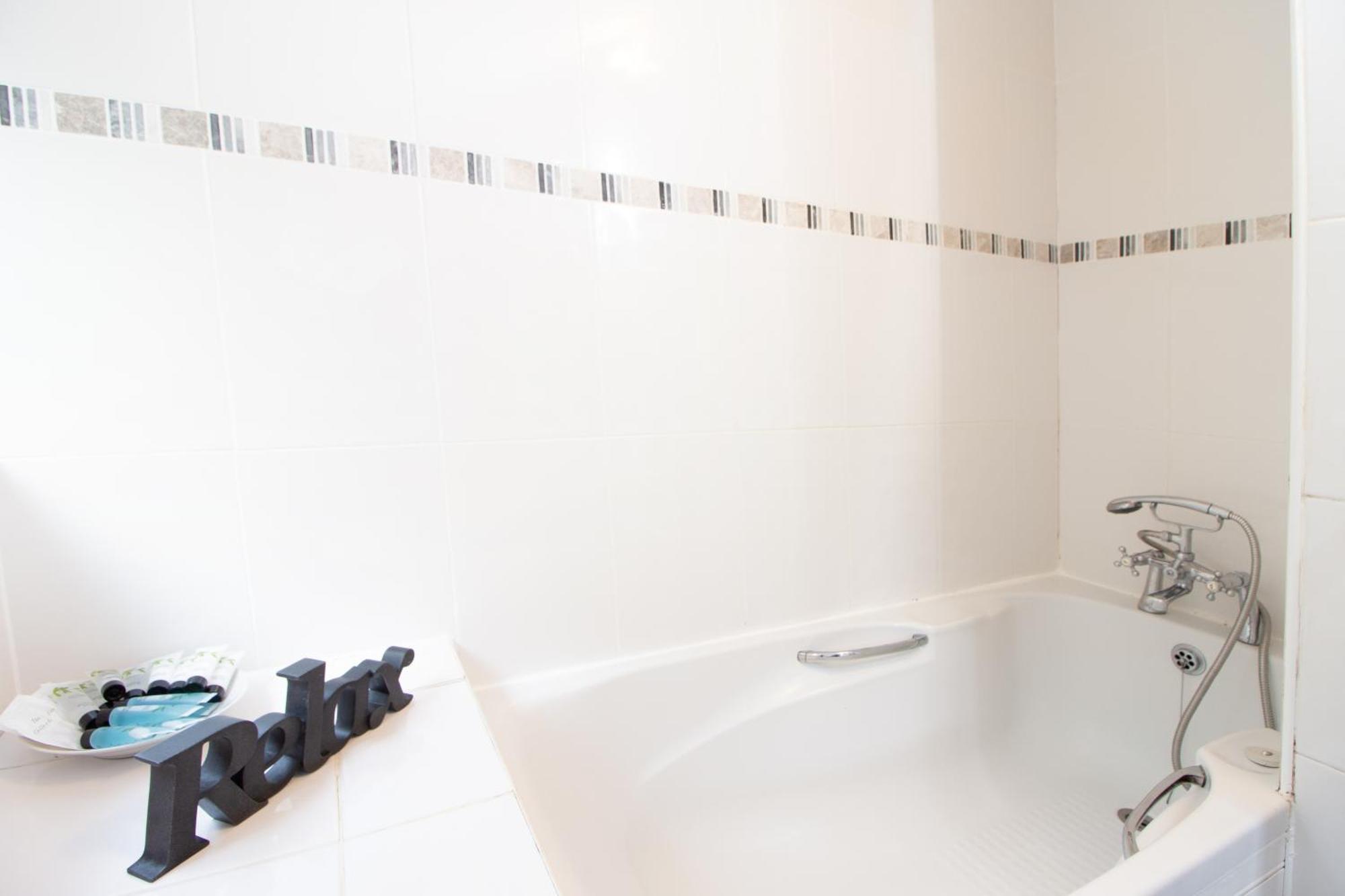 Raleigh Gf - Ground Floor 1 Bed Georgian Flat In The City Centre Free Parking And Wifi Exeter Extérieur photo